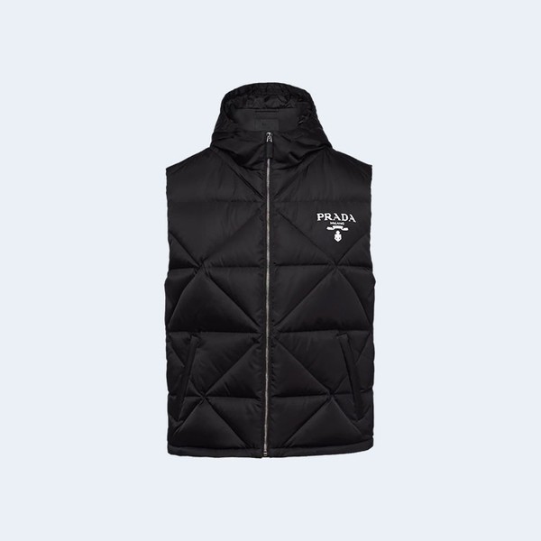 프라다 리나일론 다운 베스트