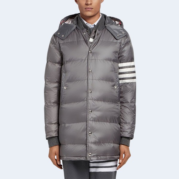 THOM BROWNE 톰브라운 미디엄 그레이 매트 나일론 4-바 다운 코트 ▶매장-370만원대◀