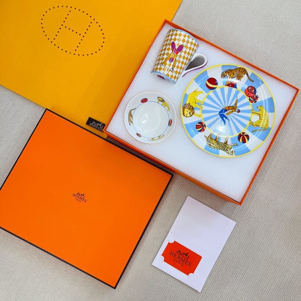 HERMES 에르메스 Hermès Circus 미니멀 식기 세트 4PCS (2인)▶매장-320만원대◀