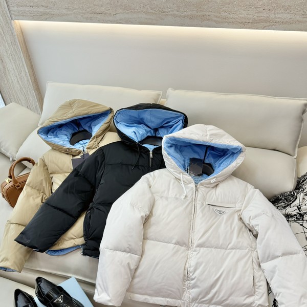 PRADA 프라다 트라이앵글 로고 클래식 다운 재킷 ▶매장-350만원◀